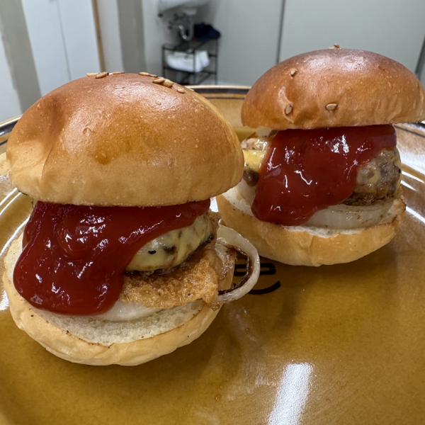 和牛のミニチーズバーガー